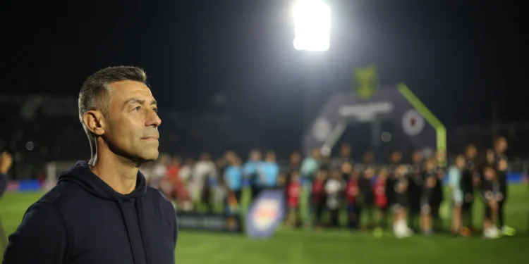 Red Bull Bragantino anuncia saída do técnico Pedro Caixinha