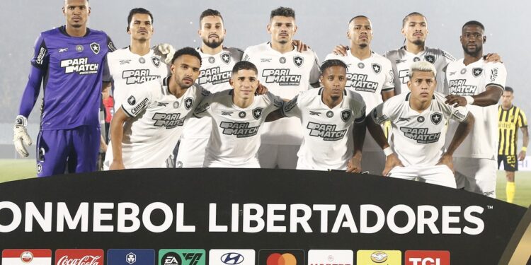 Botafogo joga com a cabeça na final e carimba vaga histórica em jogo típico de Libertadores