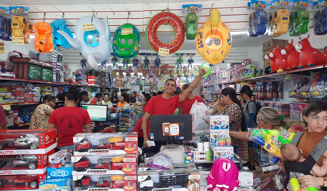 Comerciantes pedem a abertura do comércio no feriado de 12 de ouubro