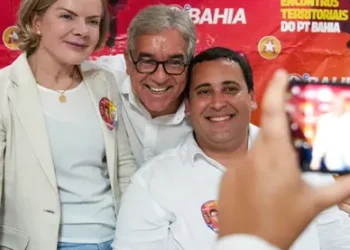 “Está na hora de Feira ser governada pelo PT”, diz Gleisi Hoffmann