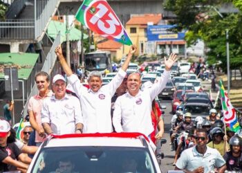 Com governador Jerônimo, Zé Neto realiza grande carreata da vitória em Feira de Santana: “povo abraçou”