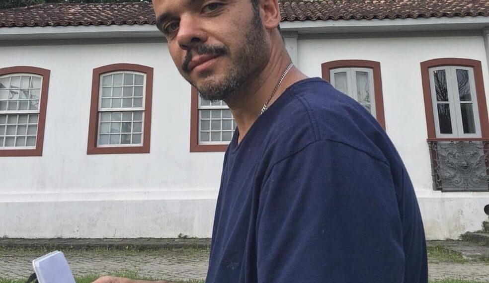 Suspeitos de matar ex-ator mirim João Rebello em Trancoso são identificados, diz polícia; investigação aponta que vítima foi morta por engano