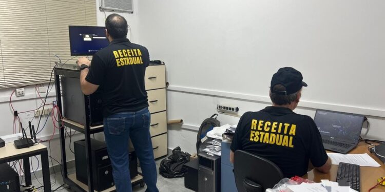 Empresários são presos suspeitos de sonegar R$ 35 milhões em impostos na Bahia
