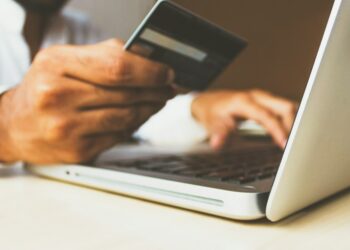 Black Friday: 4 dicas para não cair em golpes