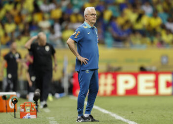 Jornais internacionais criticam atuação da Seleção após novo tropeço