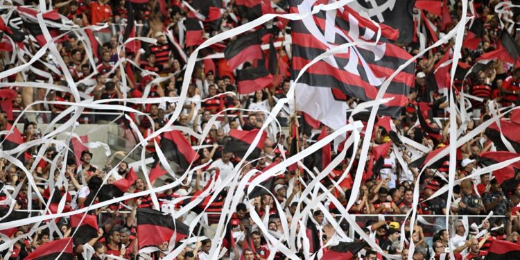 Datafolha: Flamengo segue com maior torcida do país, seguido por Corinthians e Palmeiras
