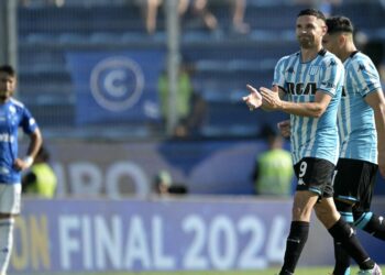 Racing bate Cruzeiro no Paraguai e é campeão da Copa Sul-Americana