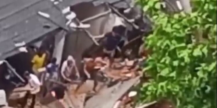 Deslizamentos de terra provocam morte de uma pessoa e deixam outras quatro feridas em Salvador