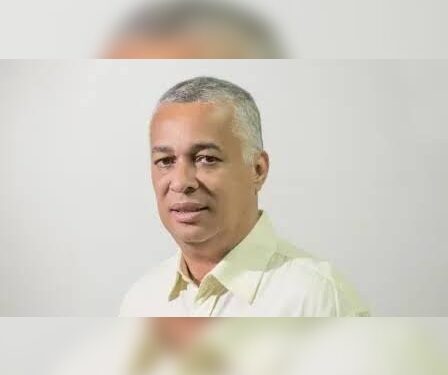 Hoje dia 02 de novembro é aniversário do meu amigo Jair Onofre.