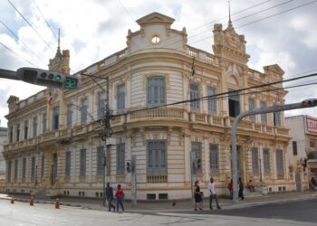 Prefeitura nomeia comissão para conferir caixa e saldos bancários de 2024
