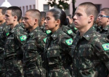 Alistamento militar feminino começa em 1° de janeiro; veja detalhes