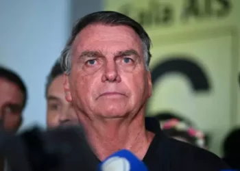 Bolsonaro tem rejeição de 57% para eleição de 2026, diz Quaest