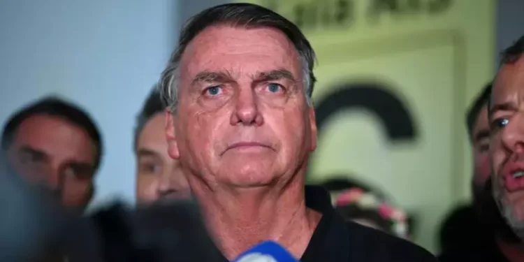 Bolsonaro tem rejeição de 57% para eleição de 2026, diz Quaest