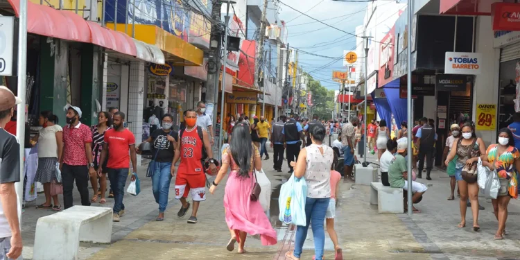 Comércio de Feira de Santana terá horários estendidos para o Natal