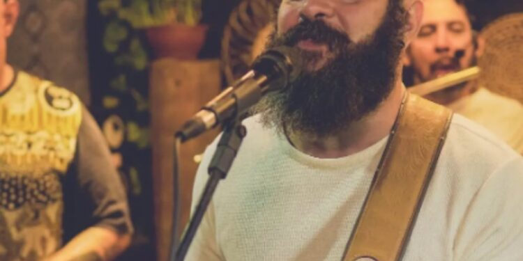 Vocalista de banda de forró baiana morre aos 39 anos