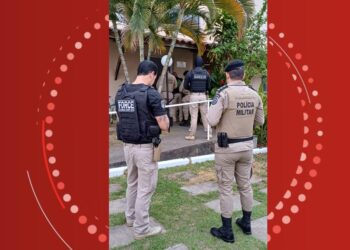 Operação prende três PMs suspeitos de invadir domicílios, executar pessoas rendidas e alterar cenas dos crimes na Bahia
