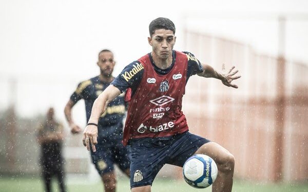 Santos e Botafogo encaminham acordo por Jair Cunha e Tiquinho Soares; entenda operação