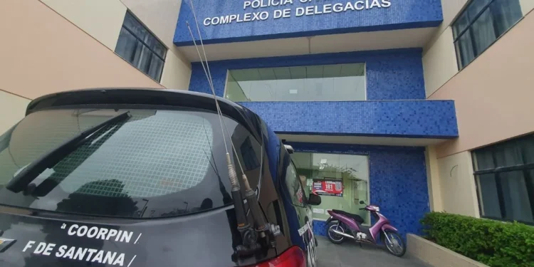 Após tombar, caminhão de cerveja é saqueado por populares, que deixaram rombo de R$ 78 mil
