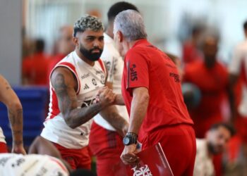 Coletiva de Gabigol no Cruzeiro tem cutucada em Tite: “Se fosse para vir um técnico, ele não viria”