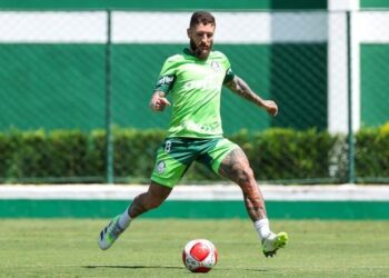 Palmeiras receberá cerca de R$ 15 milhões do Santos pela venda de Zé Rafael