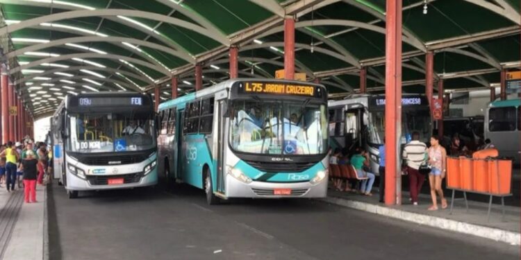 Conselho aprova aumento de 8% nas tarifas de ônibus de Feira de Santana, maior cidade do interior da Bahia