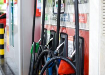 Estados aumentam ICMS sobre gasolina em R$ 0,10 por litro a partir de fevereiro; diesel terá alta de R$ 0,06