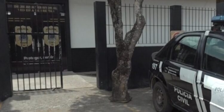 Polícia investiga morte de criança de 2 anos que foi levada ferida pelos pais adotivos para hospital na Bahia