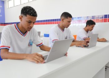 Matrícula da rede estadual de ensino da Bahia começa segunda-feira