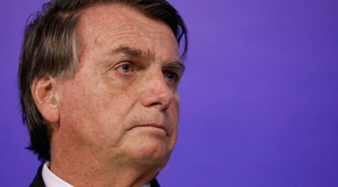 Bolsonaro aposta no Congresso para conseguir se salvar da prisão