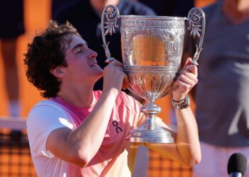 João Fonseca vence o nº1 da Argentina e é campeão em Buenos Aires
