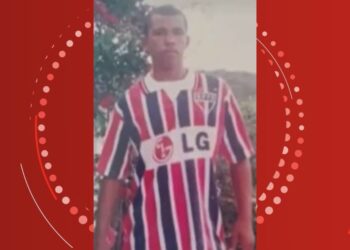 Homem morre após ser esfaqueado durante briga dentro de casa na Bahia; dois suspeitos foram presos