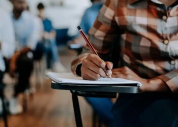 Como funciona o programa Pé-de-Meia e como sacar o primeiro pagamento