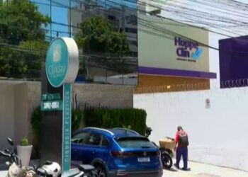 Mulher tem parada cardíaca e morre após fazer três cirurgias plásticas em clínica de estética de Salvador