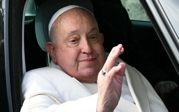 Papa Francisco teve noite tranquila e está repousando, diz Vaticano