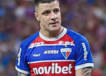 Vitória acerta contratação do centroavante Renato Kayzer, ex-Fortaleza