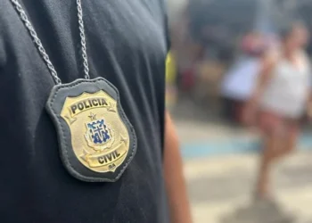 Delegado do Depom é afastado após sumiço de 14 fuzis e mortes de informantes