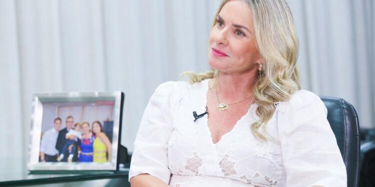 Primeira mulher a presidir o Legislativo baiano, Ivana Bastos promete gestão compartilhada: ‘Será um mandato de revelação’