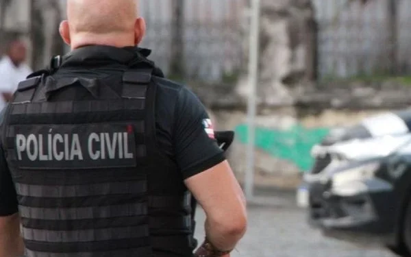 Motorista de aplicativo é morto a tiros dentro de carro no Iapi