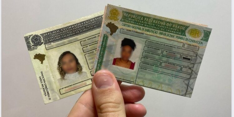 Estudantes da rede estadual e população de baixa renda na Bahia terão acesso gratuito a Carteira de Habilitação; entenda