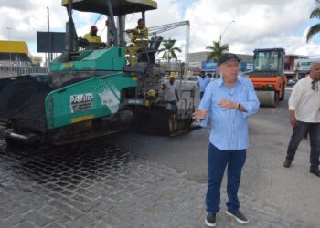 Começa “banho de asfalto” de ruas e avenidas de Feira de Santana