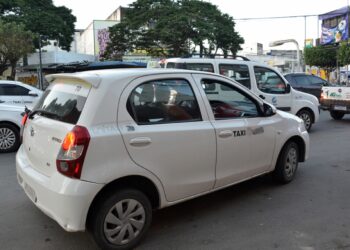 Prefeitura divulga cassações e inclusões de novos táxis