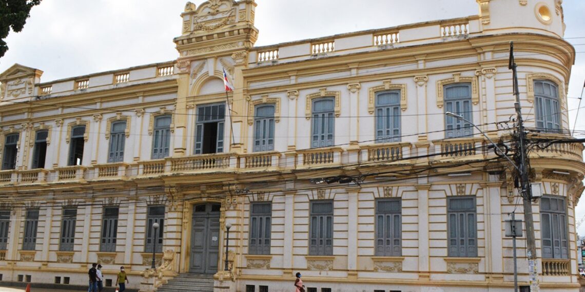 Prefeitura decreta ponto facultativo e altera expediente durante a Micareta 2025