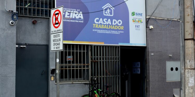 Casa do Trabalhador oferece 233 vagas de emprego nesta terça-feira (29)