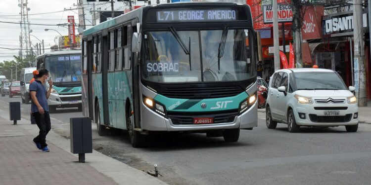 64 linhas de ônibus atenderão à demanda durante a Micareta