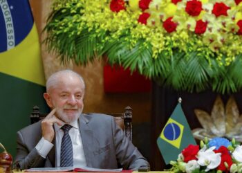 Quaest: veja aprovação e reprovação de Lula por região, gênero, idade, estudo, renda, religião e raça