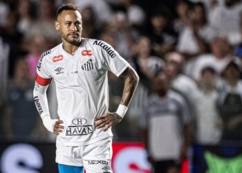 Nova lesão de Neymar repercute mundialmente: “De mal a pior”