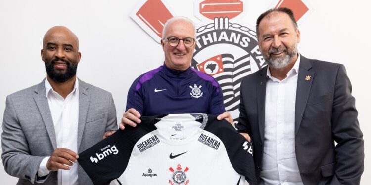 Corinthians anuncia a contratação do treinador Dorival Júnior