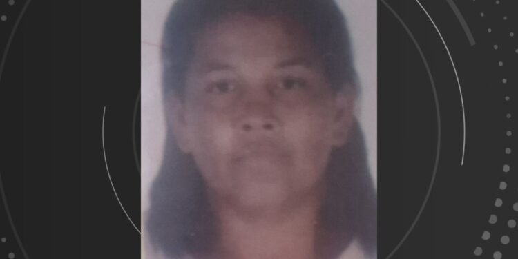 Mulher é morta a tiros após discussão com o companheiro na Bahia; homem foi preso