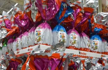 Metade dos brasileiros pretendem comprar ovos de Páscoa neste ano