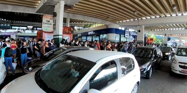 Homem é morto a tiros após discussão com vizinho em Salvador; suspeito foi preso na rodoviária enquanto tentava fugir